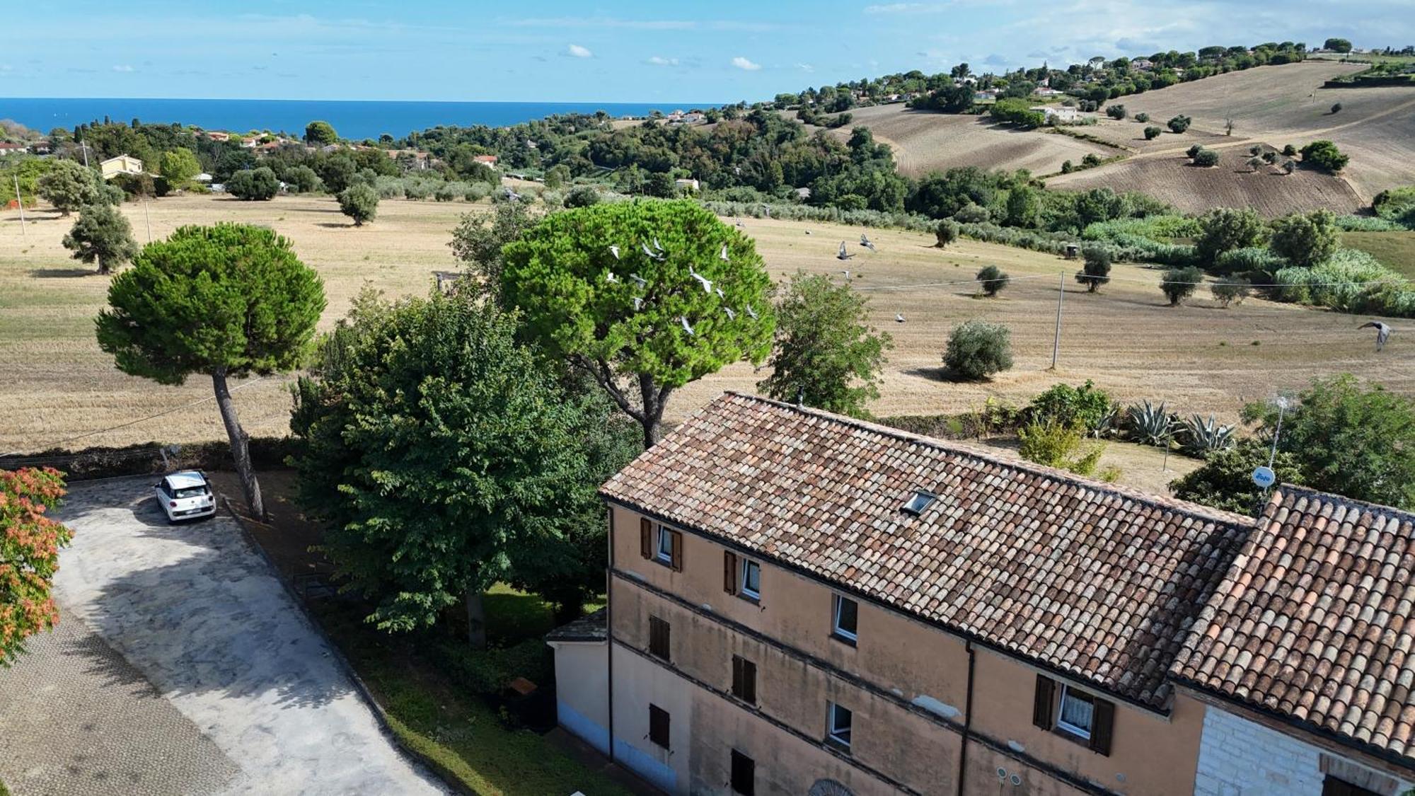 S214 - Sirolo, Trilocale Con Giardino In Zona Tranquilla Leilighet Eksteriør bilde